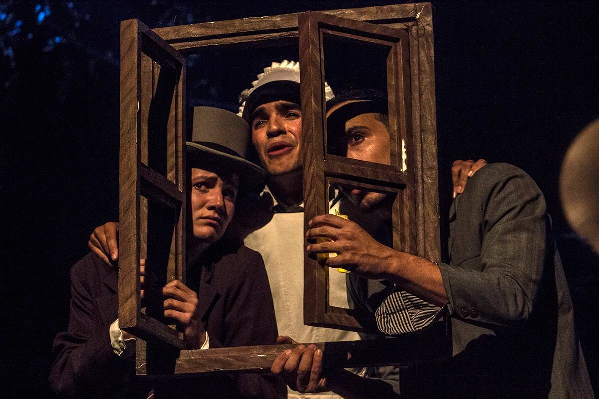 El Sabueso de los Baskerville por la calle Línea