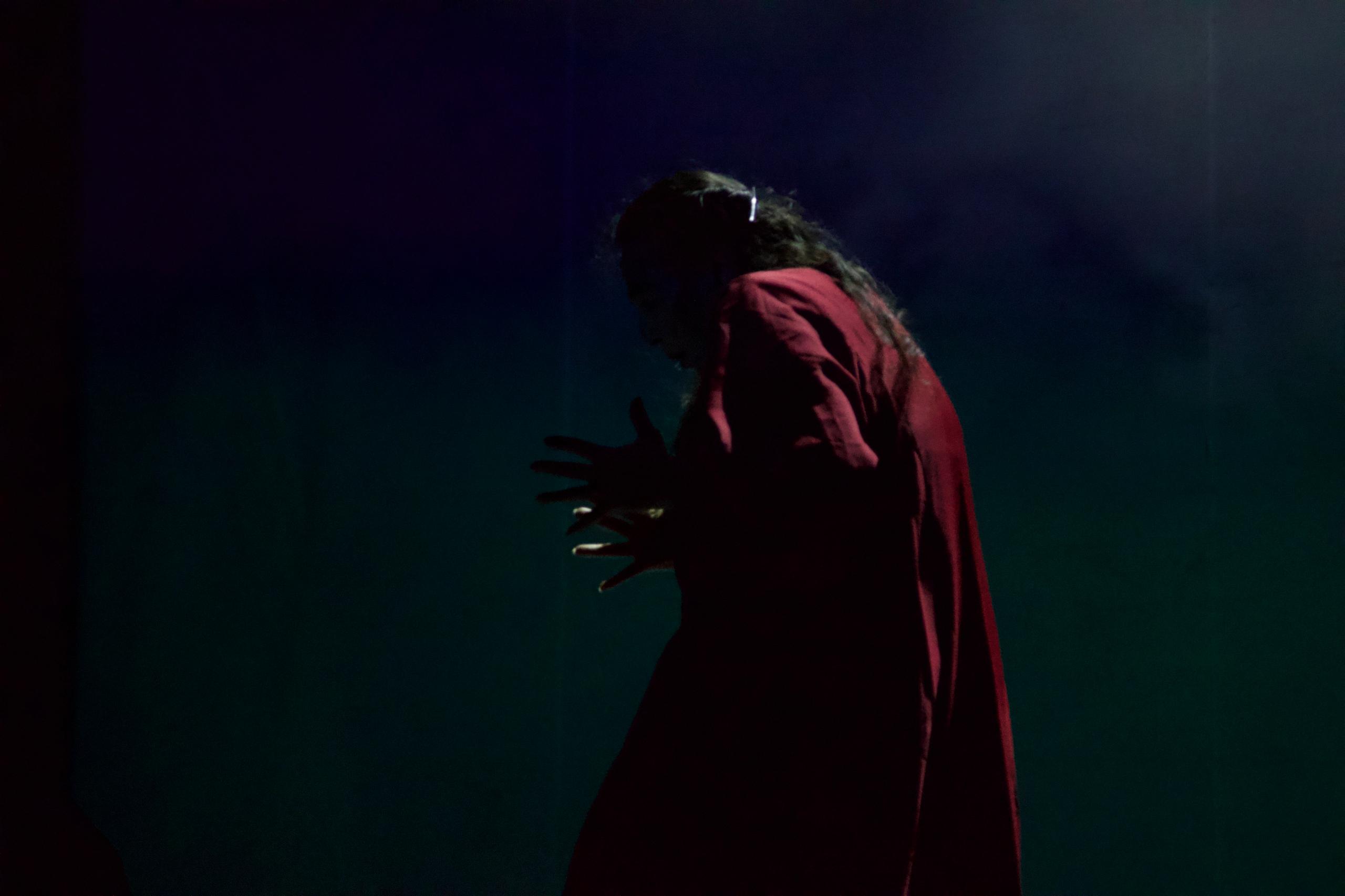 Del virtuosismo al sentido: el desafío narrar en solitario