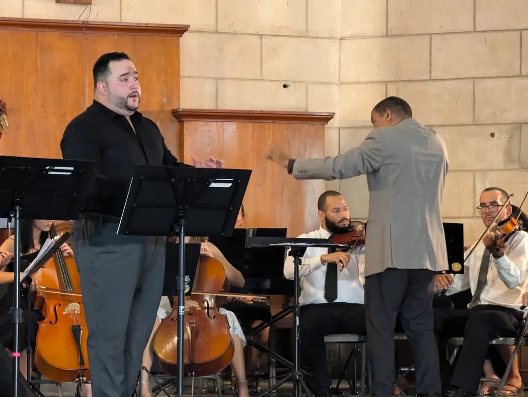 Intercambios holguineros con el tenor Héctor Rodríguez